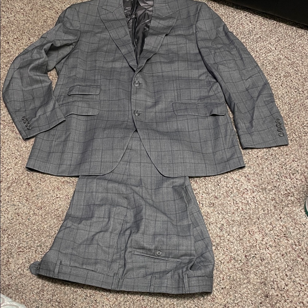 Coppley 100% wool esquire Men's Gray Checkered Suit- new